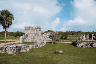 The beautiful ruins of Tulum in the Yucatan Peninsula as visited during a Cancun itinerary