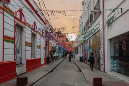 The colonial streets at the center of Santa Marta - things to do in Santa Marta