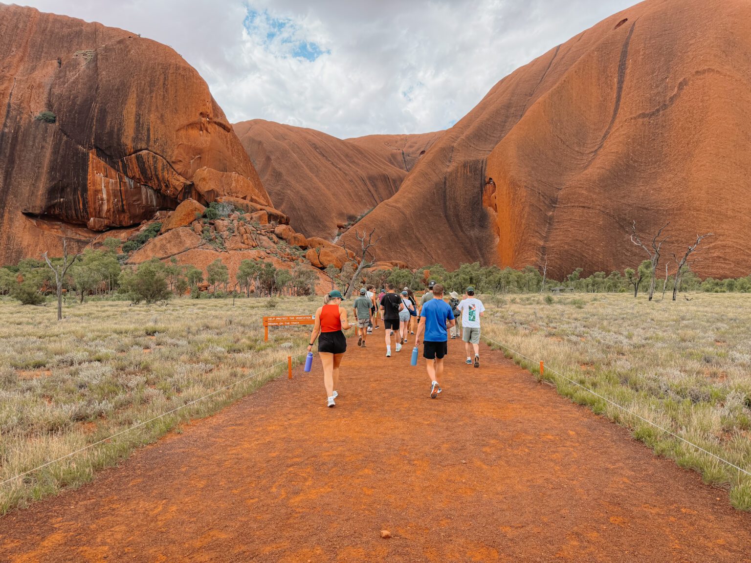 The Heart of Australia: Your Essential Guide to Visiting Uluru