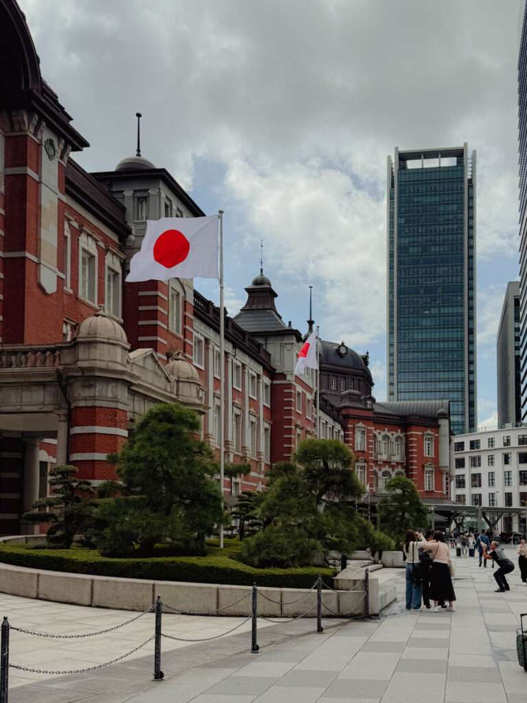 The large brick Tokyo railway station