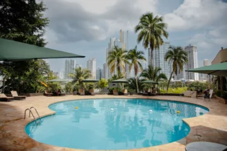 Plaza Paitilla Inn hotel exterior with panoramic bay views in Punta Pacifica Panama City - Plaza Paitilla Inn Panama City best value