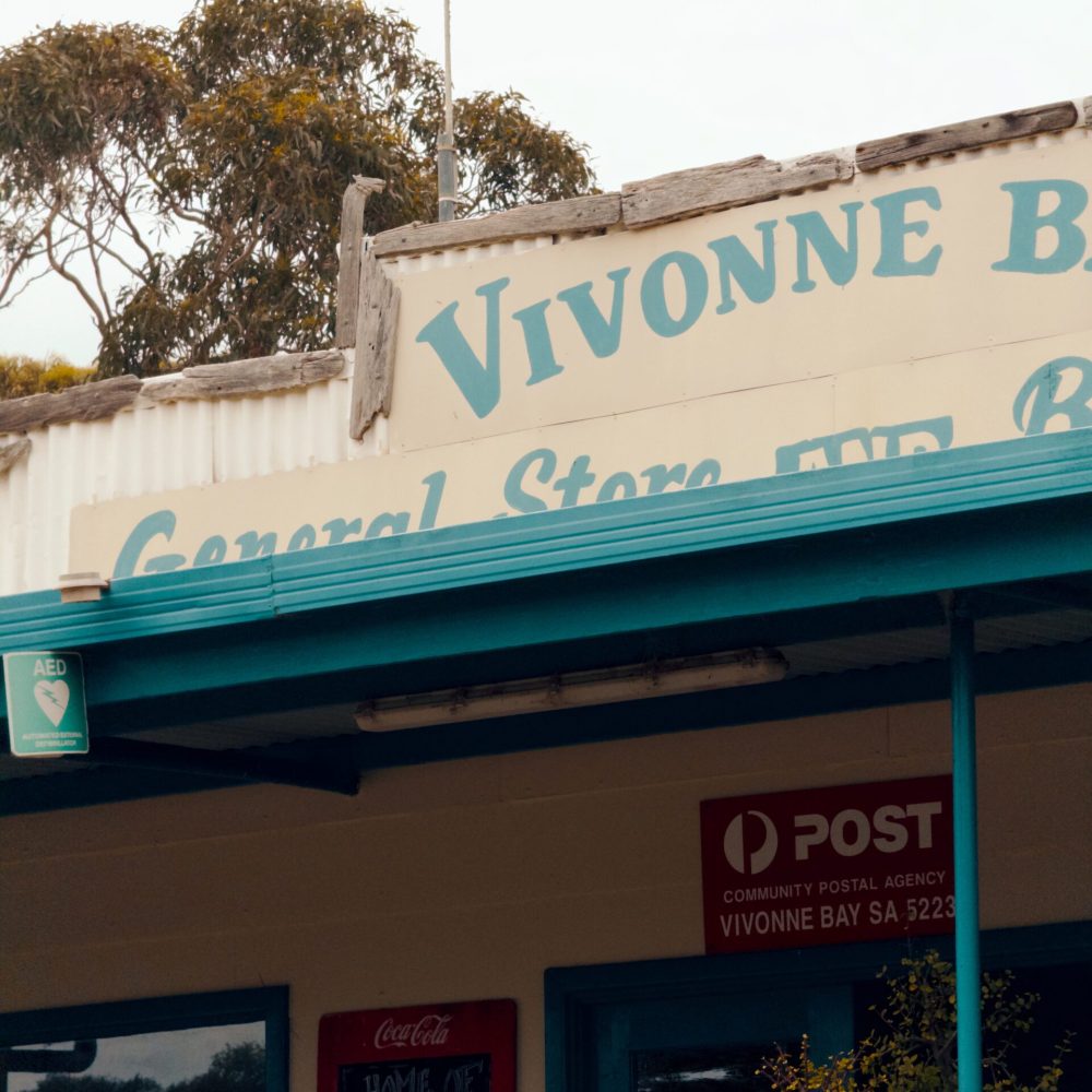 Vivonne Bay General Store – Kangaroo Island – Australia The old facade of a building with text saying Vivonne - Kangaroo Island itinerary